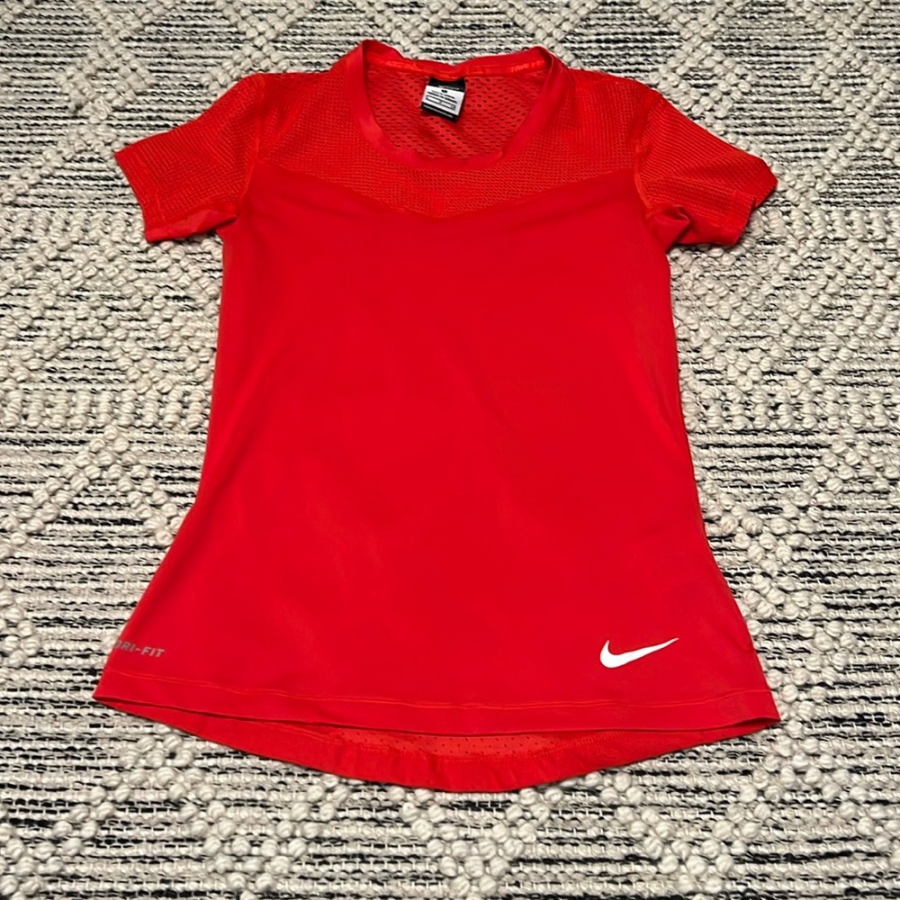 Nike Pro Dri-Fit. Color: Red. Size: S